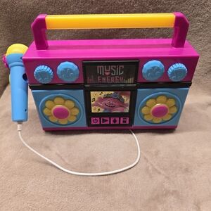 eKids Trolls World Tour Sing-Along Boombox. 